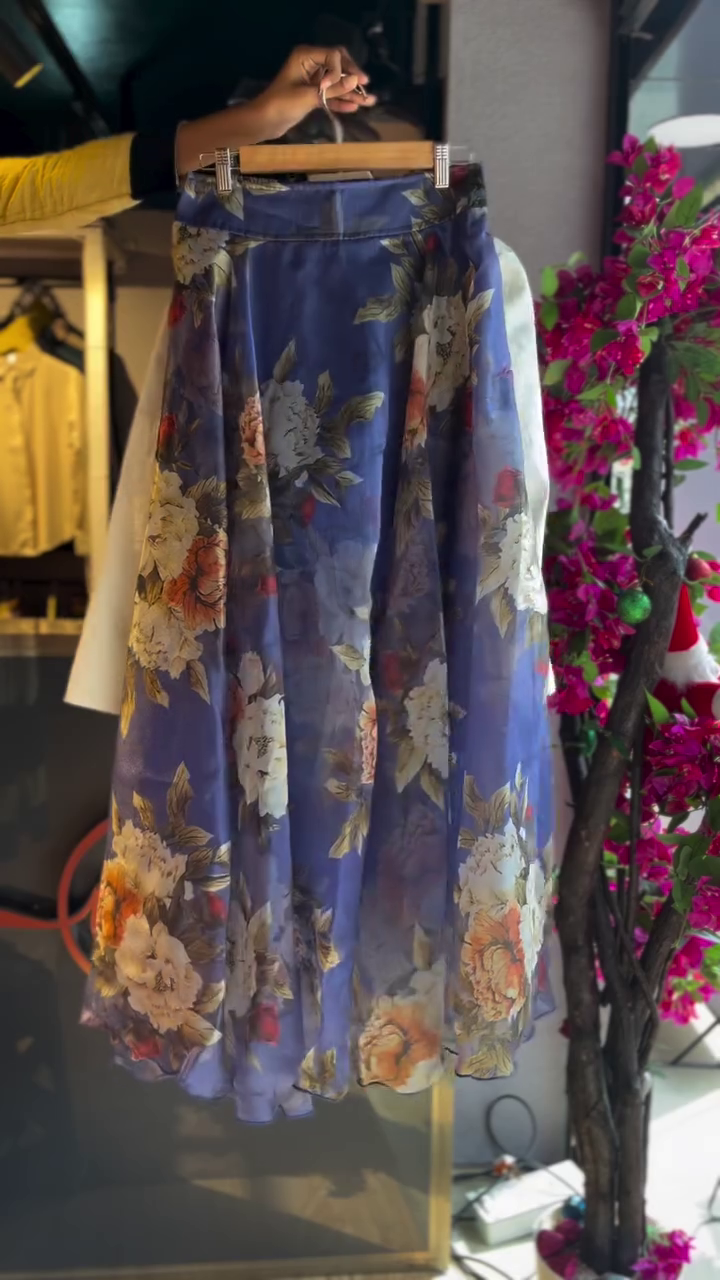 🌸 Elegant Floral Skirt Set with Classic Buttoned Top 🌸