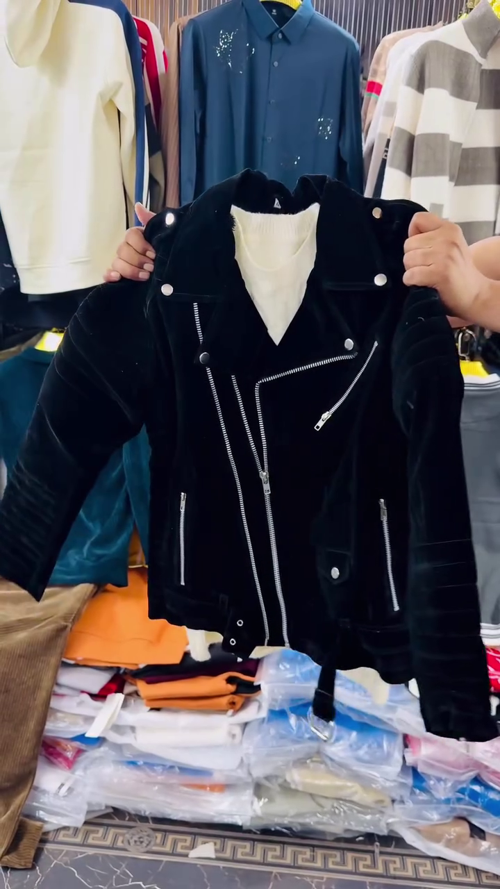 🔥 Premium Velvet Biker Jacket – Bold Luxury Winter Wear 🔥