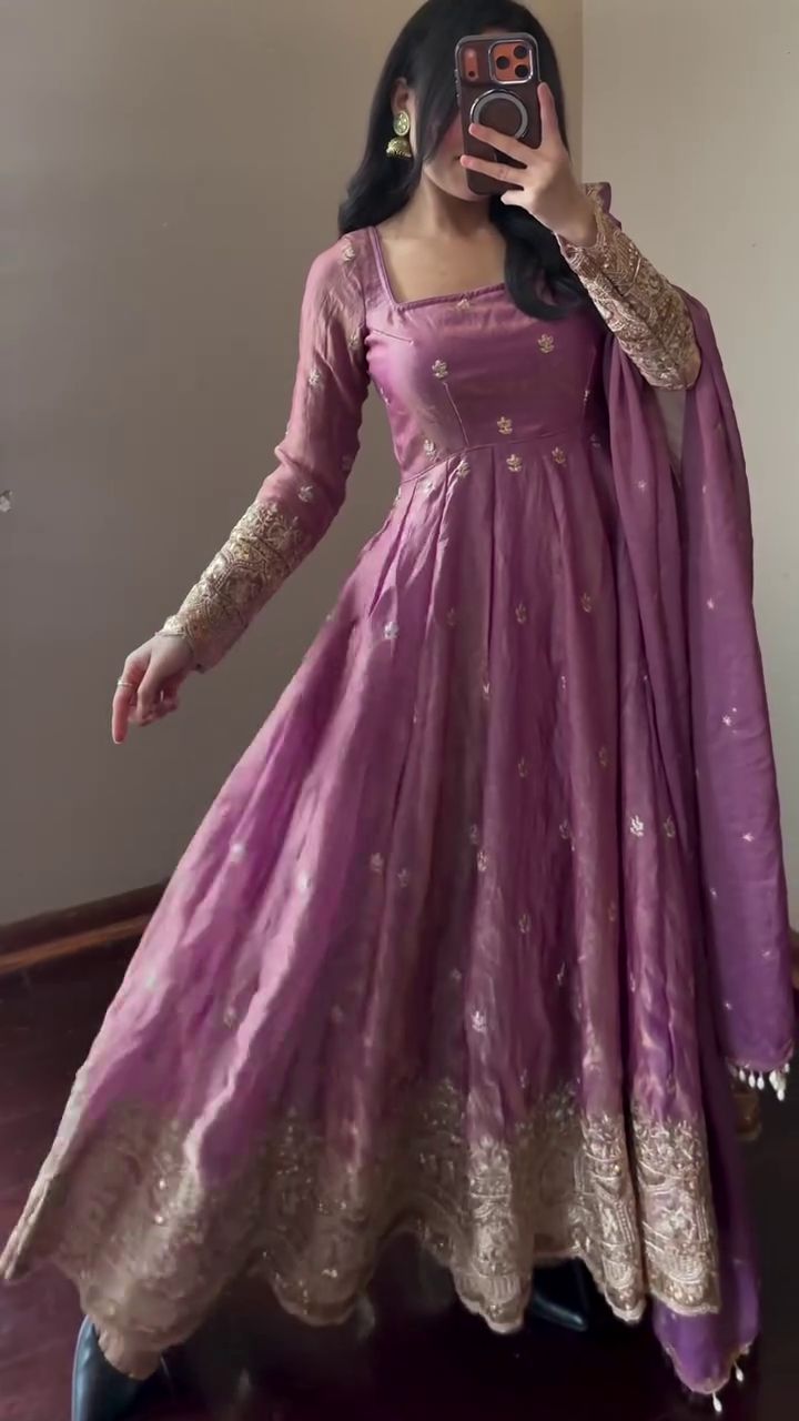 Royal Elegance Embroidered Anarkali Suit Set ✨👑