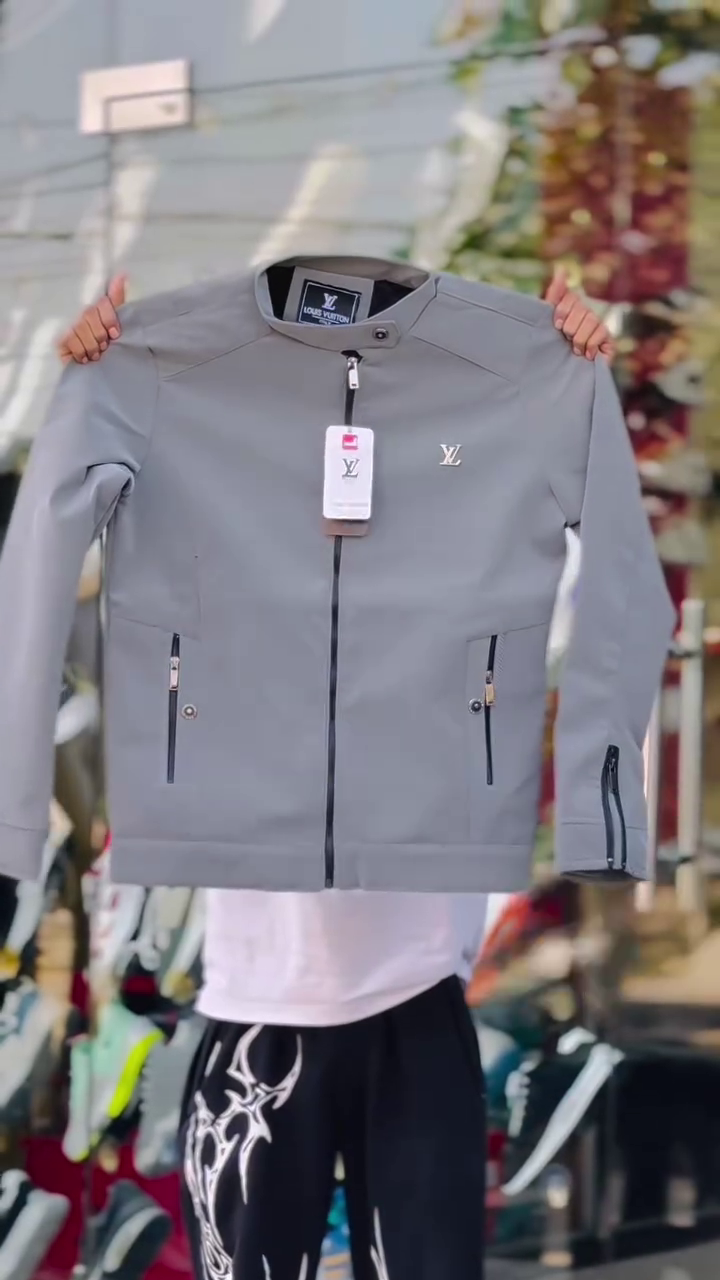 Premium Designer-Style Winter Jacket – Sleek, Warm & Iconic ❄️✨