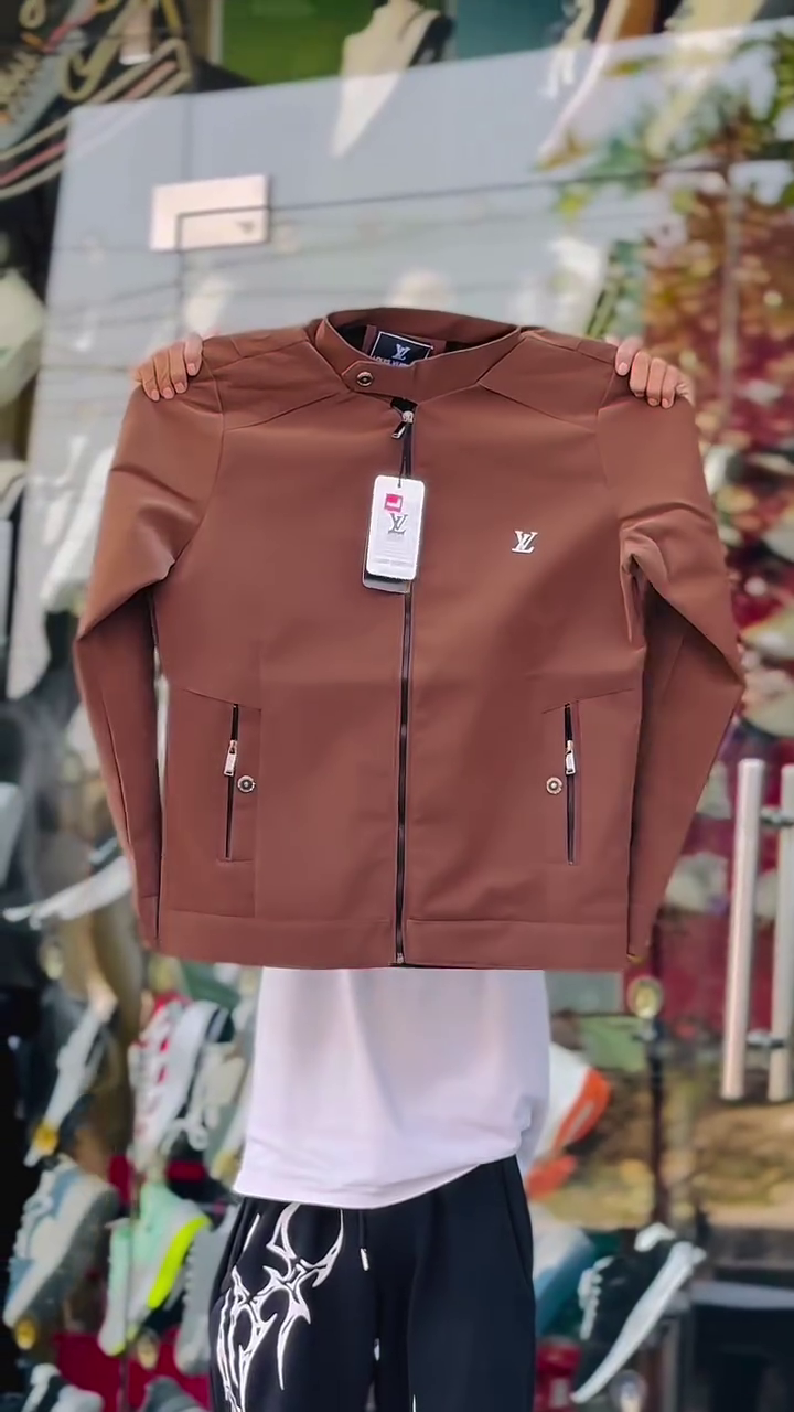 Premium Designer-Style Winter Jacket – Sleek, Warm & Iconic ❄️✨