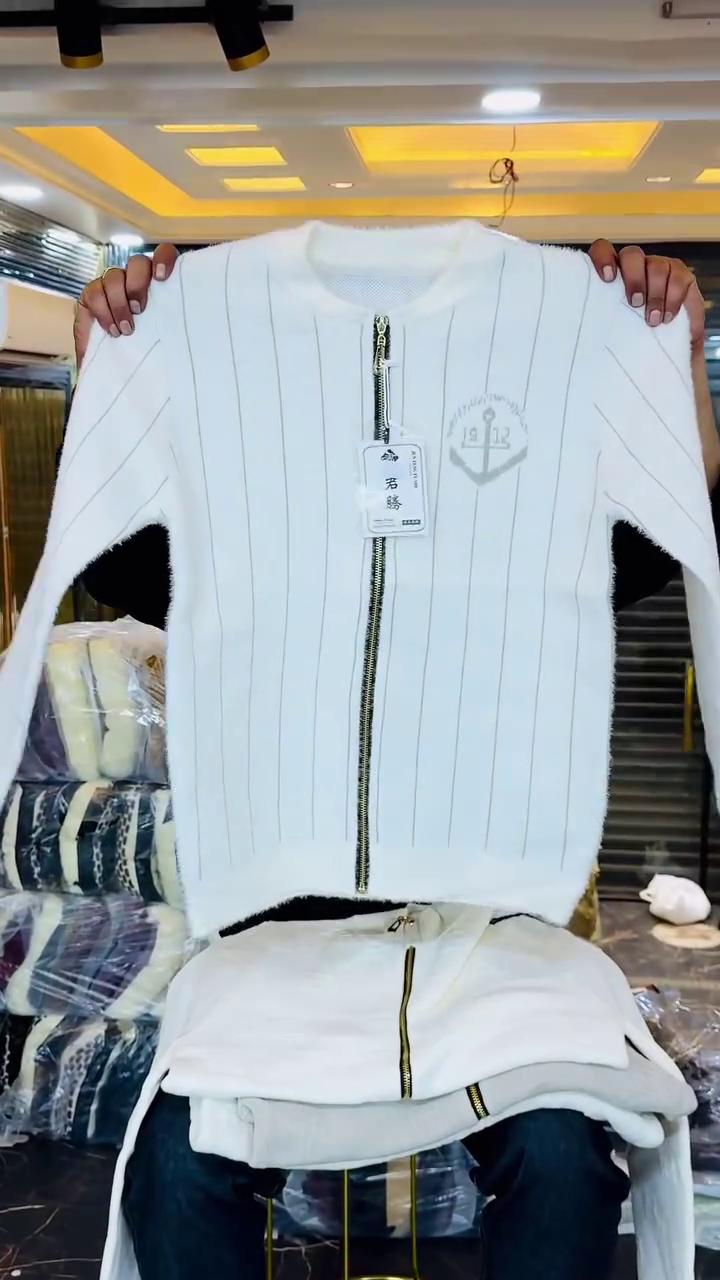 ✨ Urban Luxe Zippered Winter Sweater Jacket – Premium Warmth with Modern Edge ✨