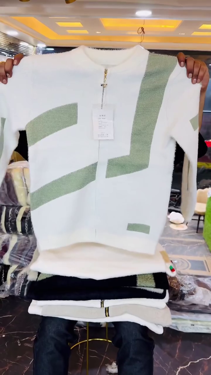 ✨ Urban Luxe Zippered Winter Sweater Jacket – Premium Warmth with Modern Edge ✨