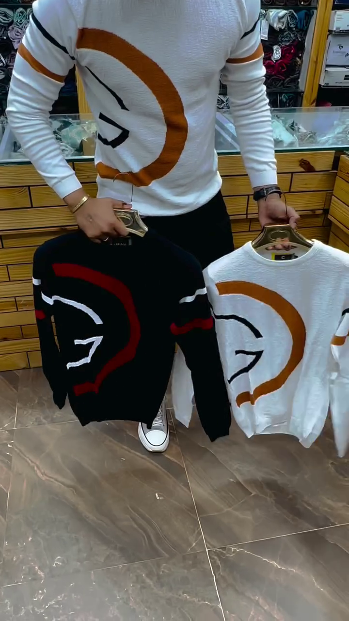 ✨ Urban Curve Knit Sweater – Modern Statement Edition ✨