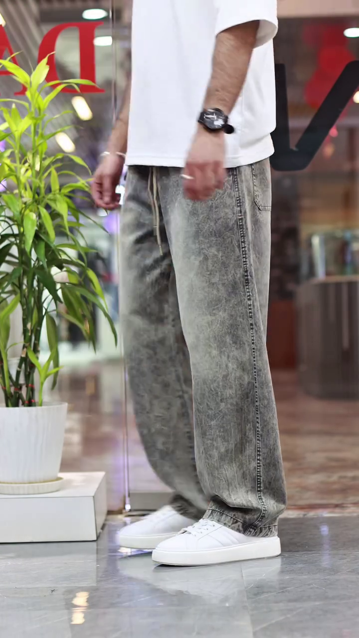 Relaxed Fit Acid-Wash Denim Pants – Street Comfort Meets Style 🖤