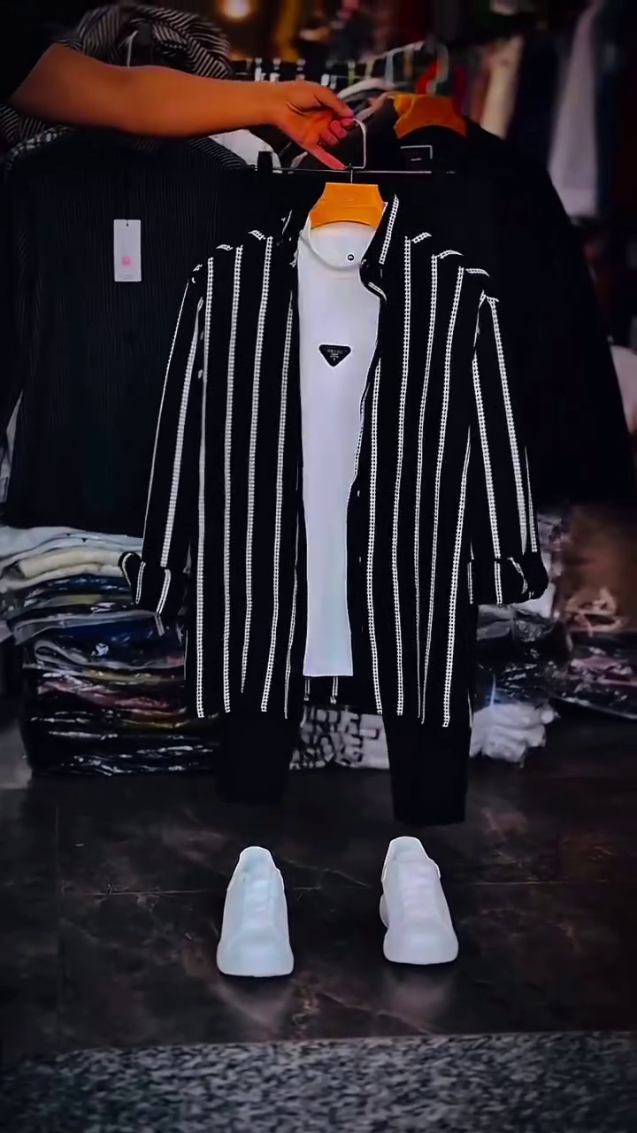 Gentleman Beige Slim-Fit Trousers