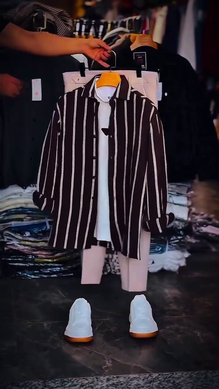 Gentleman Beige Slim-Fit Trousers