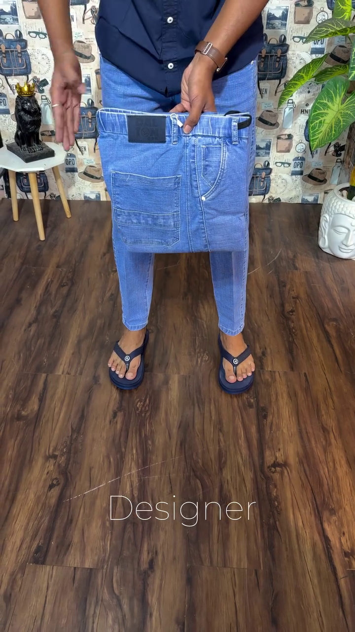 UrbanFlex Slim-Fit Blue Denim Jeans – Everyday Comfort with Designer Finish