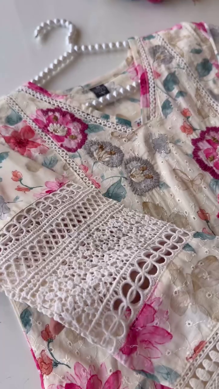 Maroon Graphic T-Shirt