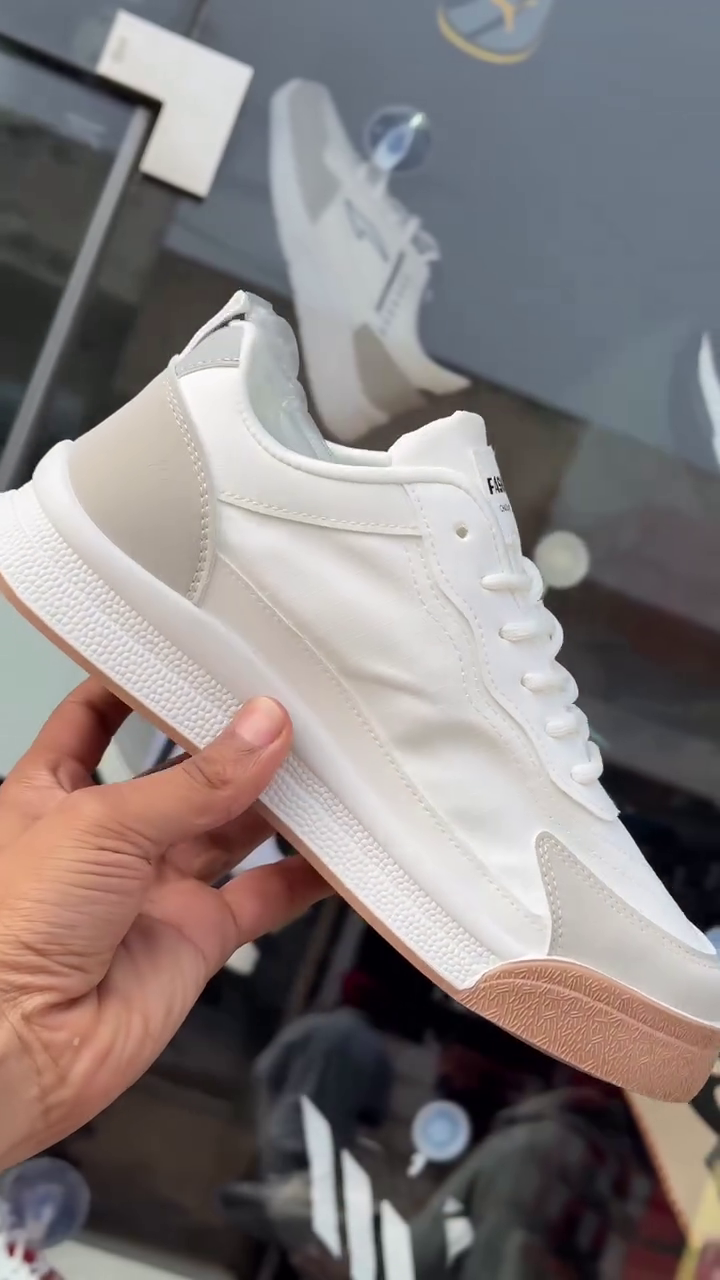 Premium White Casual Sneakers with Modern Streetwear Appeal