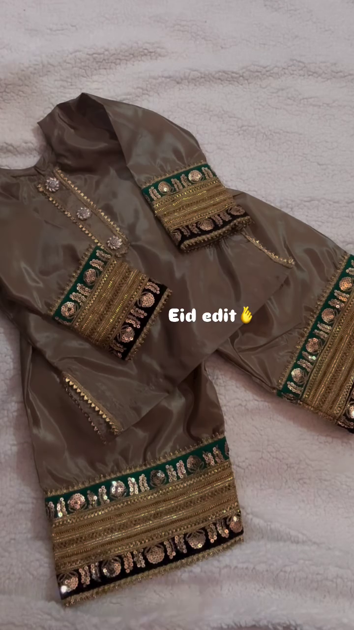 Luxurious Traditional Eid Outfit with Golden Embroidery and Elegant Design