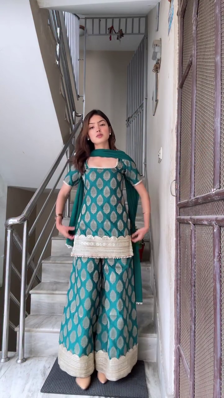 legant Green Traditional Suit