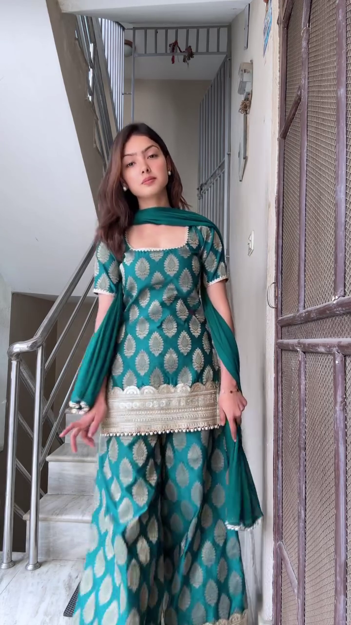 legant Green Traditional Suit