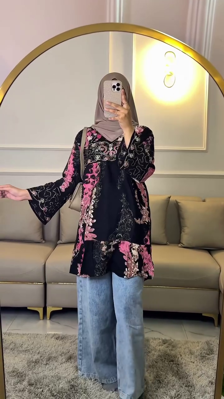 Elegant Floral Printed Tunic with Modern Modest Styling