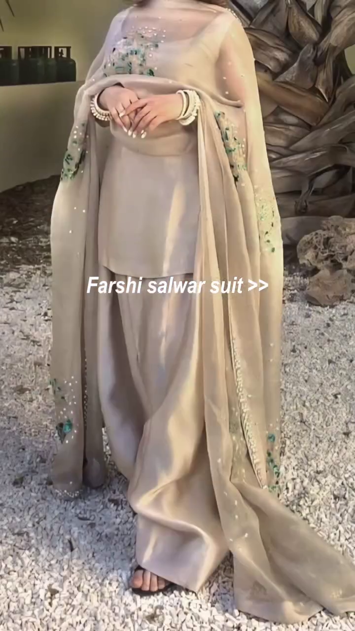 The Graceful Charm of the Farshi Salwar Suit