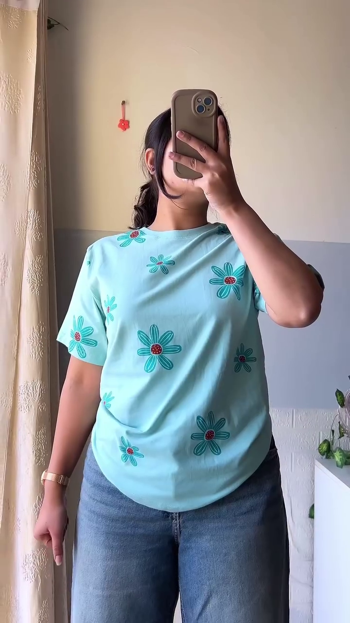 White Heart Graphic T-Shirt