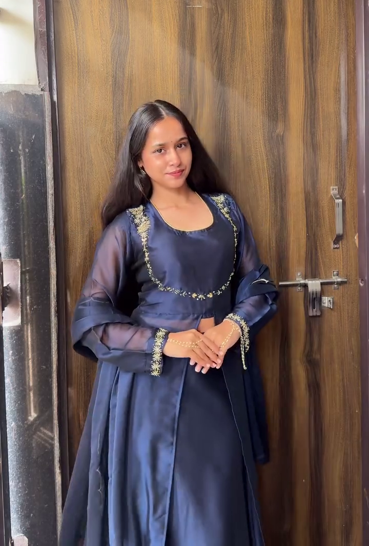 Elegant Pink Embroidered Ethnic Suit