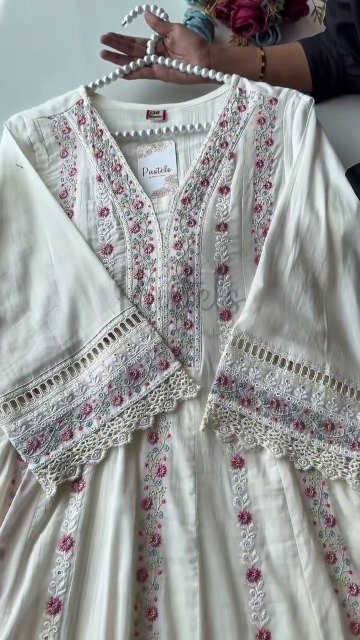 Elegant White Embroidered Kurti Set