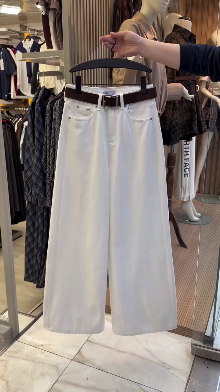 Brown Tee & White Wide-Leg Pants