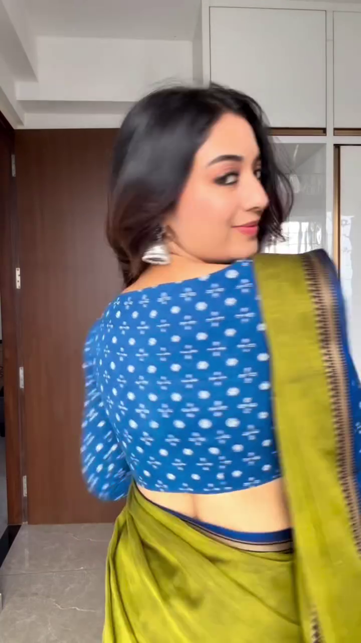 Olive Green & Blue Contrast Saree