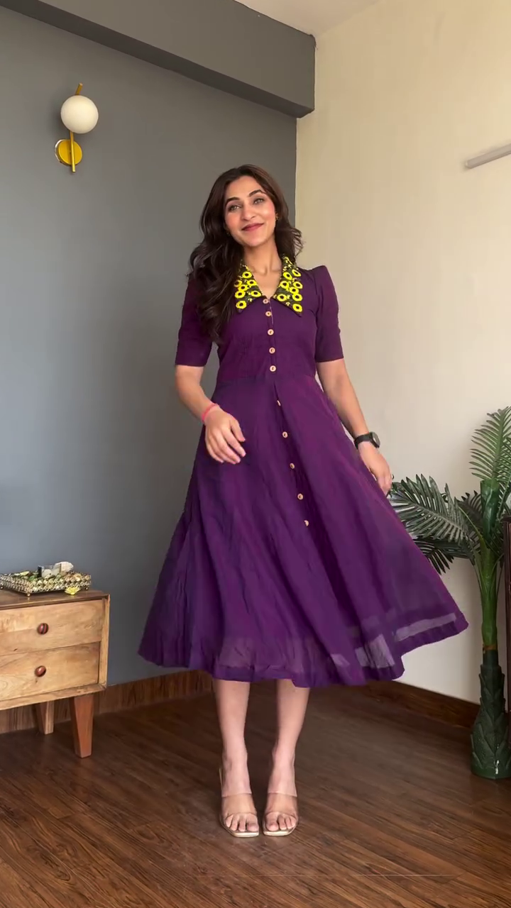 Vintage Collar Embroidered Red Dress