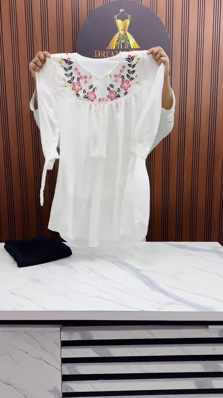 Elegant White Floral Embroidered Tunic