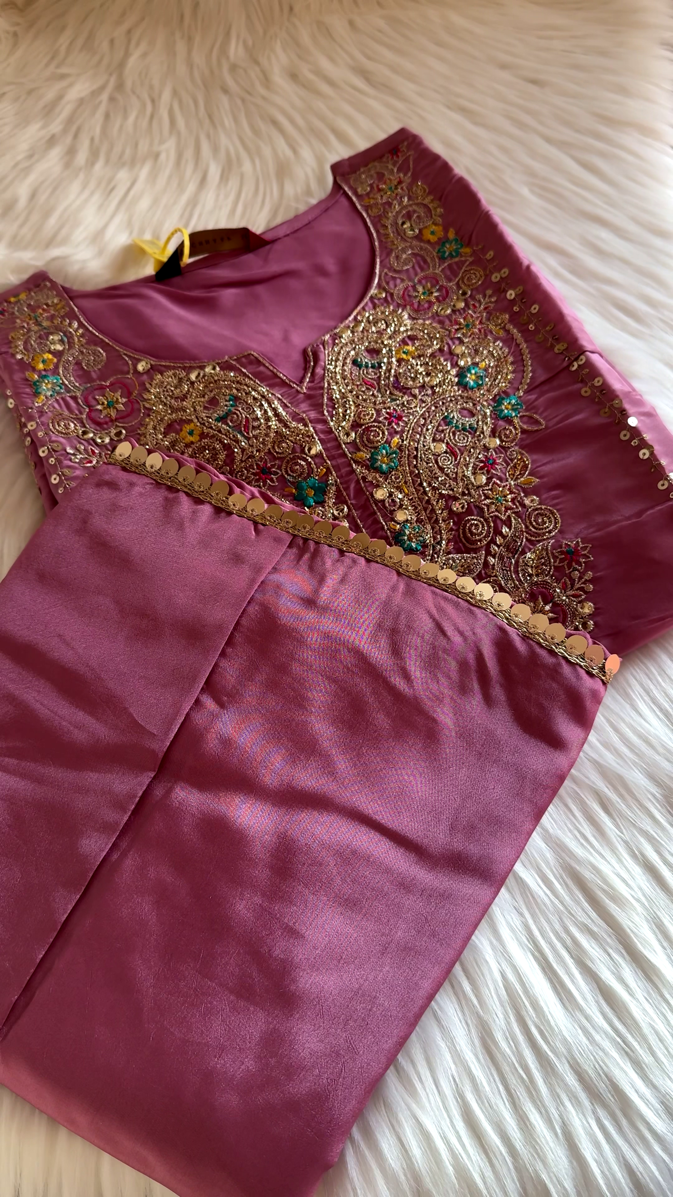 Black Floral Embroidered Kurti