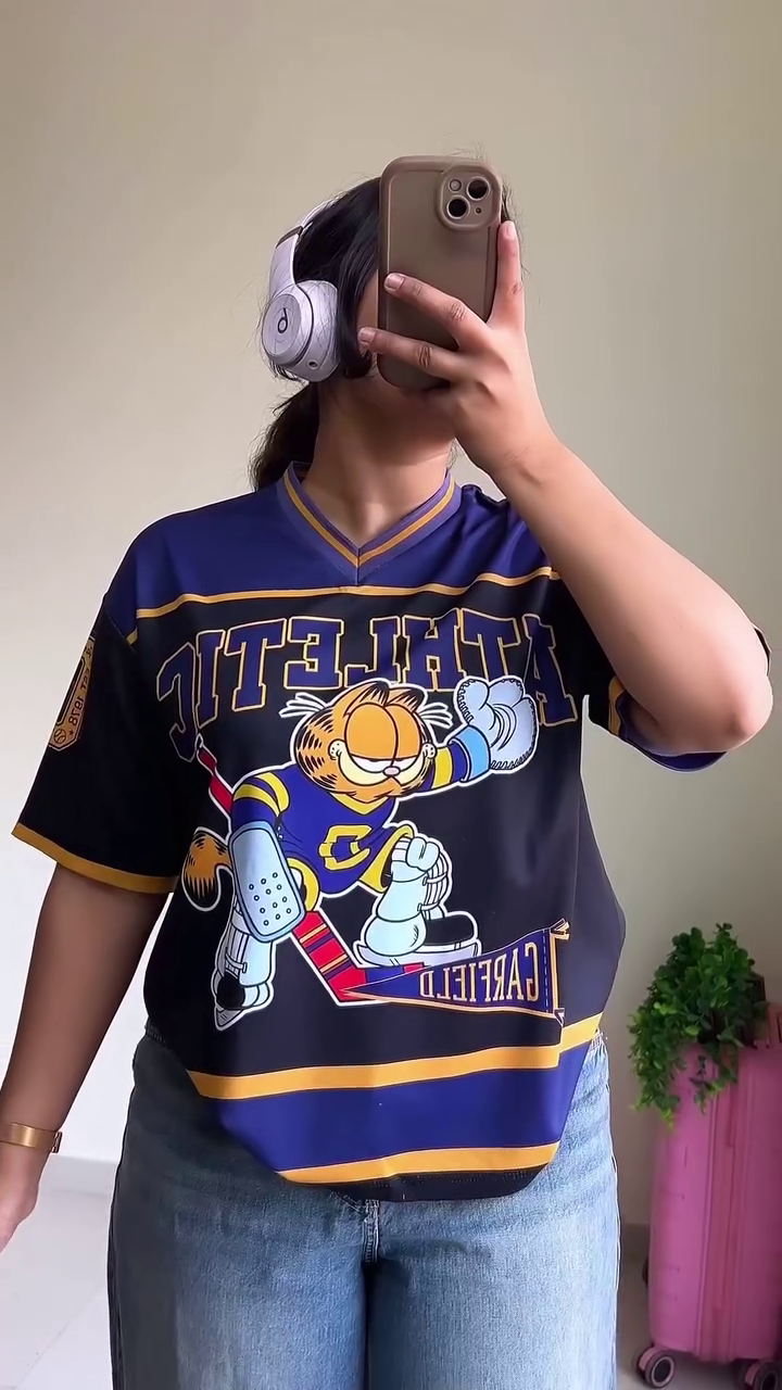 Garfield Oversized Graphic T-Shirt