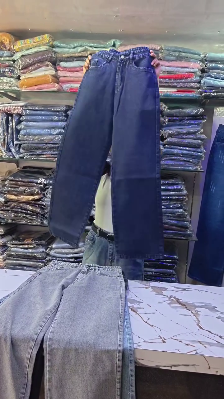 Classic Wide-Leg Denim Jeans