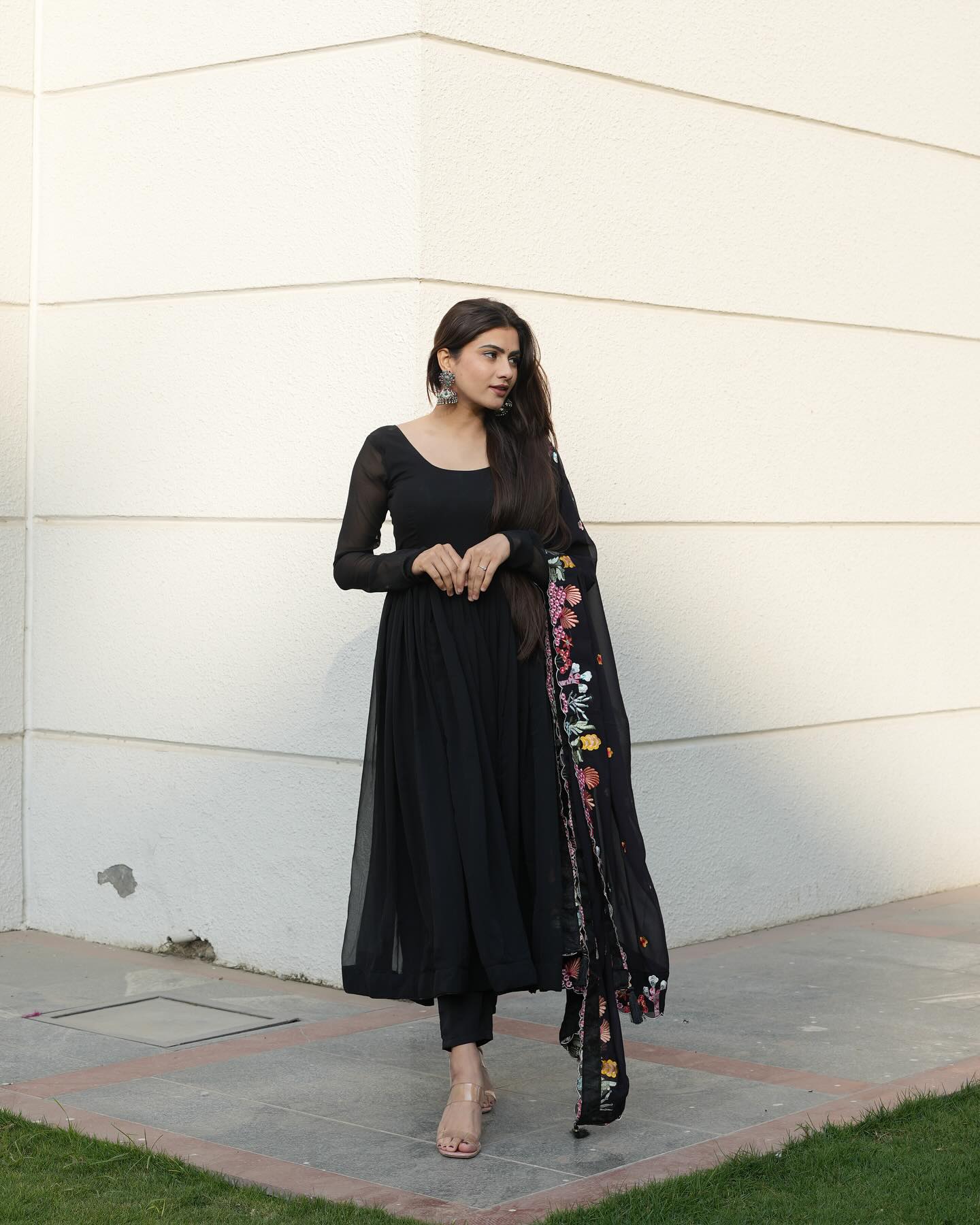 BLACK COLOUR BACKLESS ANARKALI THREE PIECE SUIT WITH COLOURFUL EMBROIDERY BORDER