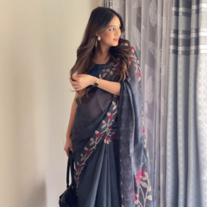 🌿 Tribal Fusion Multicolor Saree – A Timeless Artistic Statement 🌿