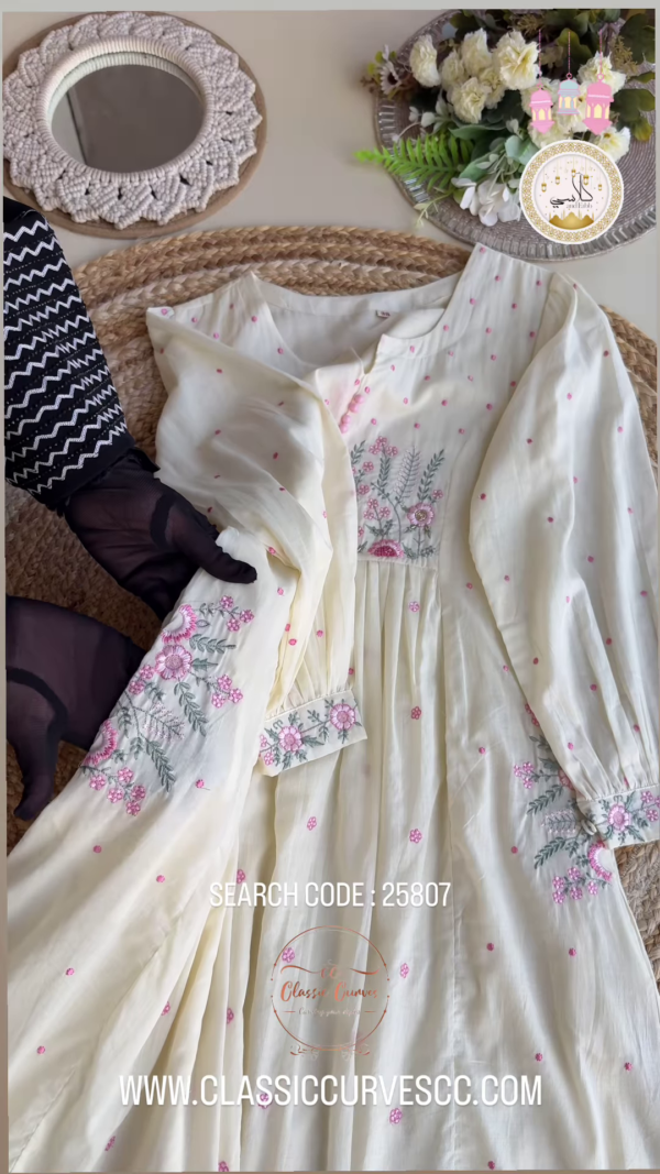 Bloom Embroidered Kurta – Ramadan Special Pastel Edit - Image 3