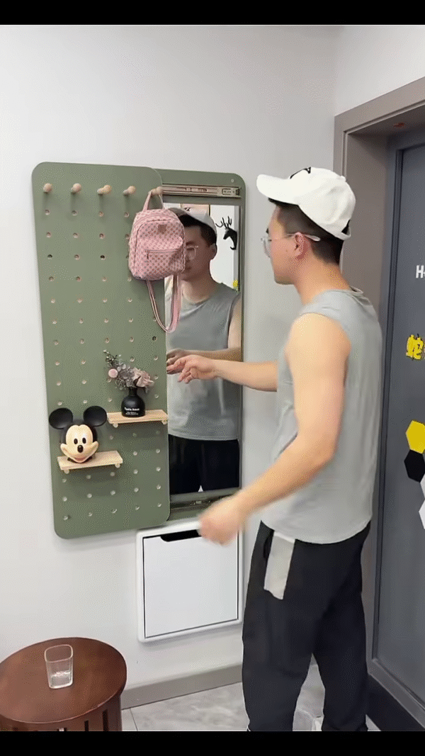 🎒🪞 Small Space, Big Function: Stylish Entryway Pegboard & Hidden Mirror! 🏠✨ - Image 3