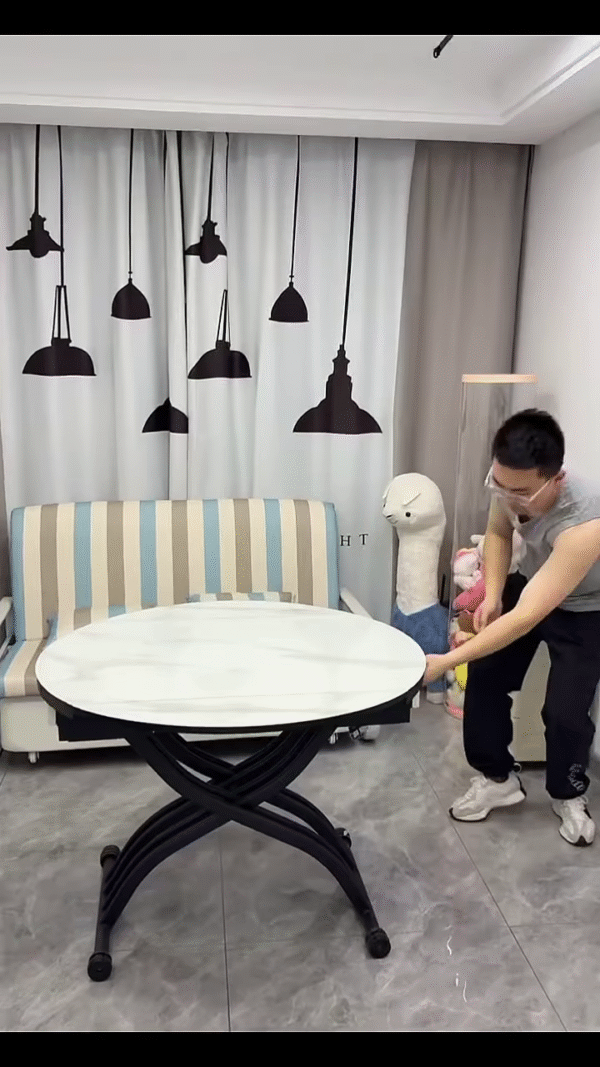 🪑 Title: “Fold It, Roll It, Love It – The Ultimate Foldable Dining Table!”