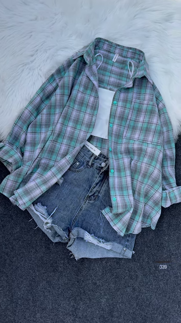Plaid Oversized Shirt with Ripped Denim Shorts – Casual Street Style Combo for Women - Image 5